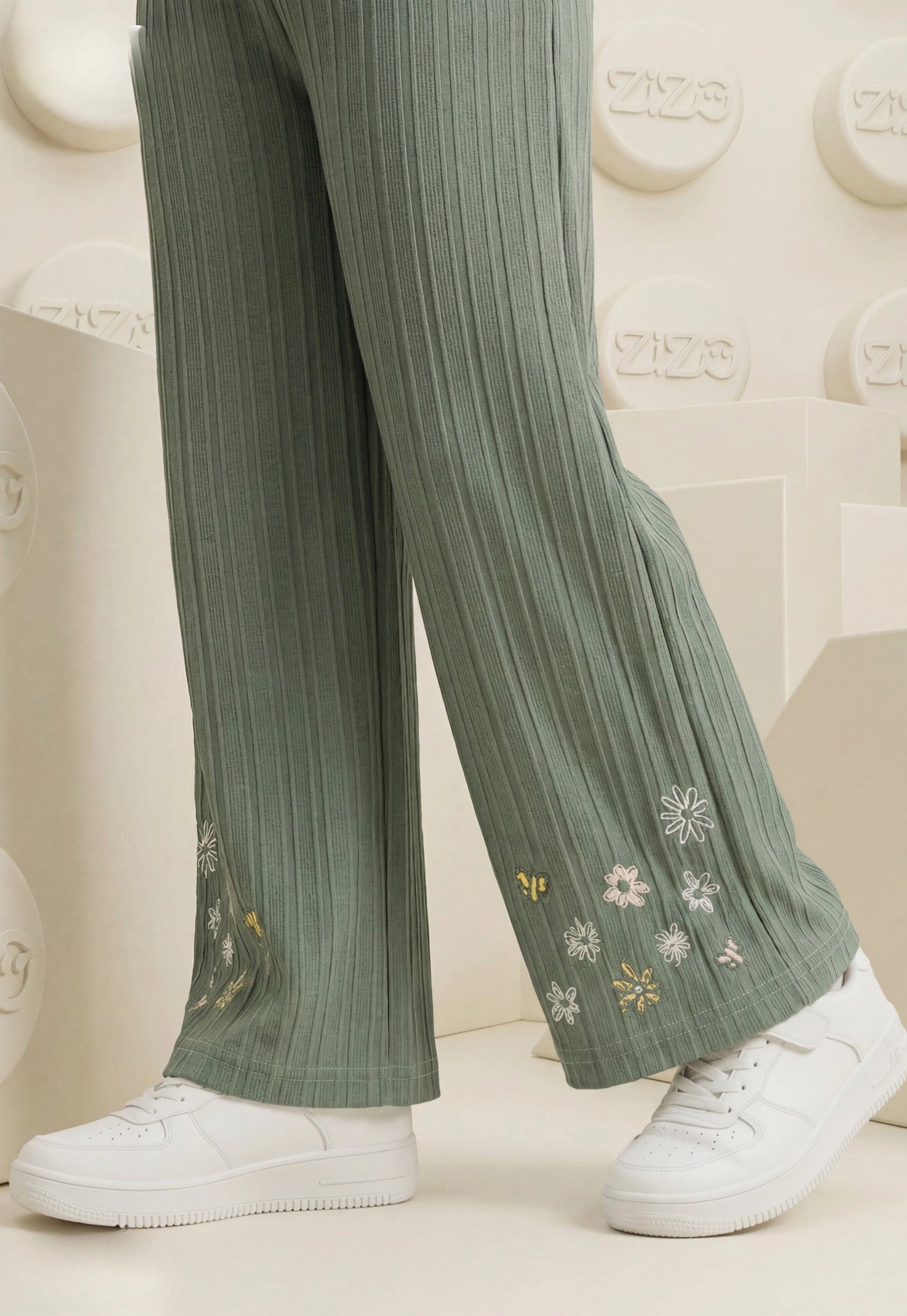 Girls' pajama set is designed for ages 6 to 12 years 745