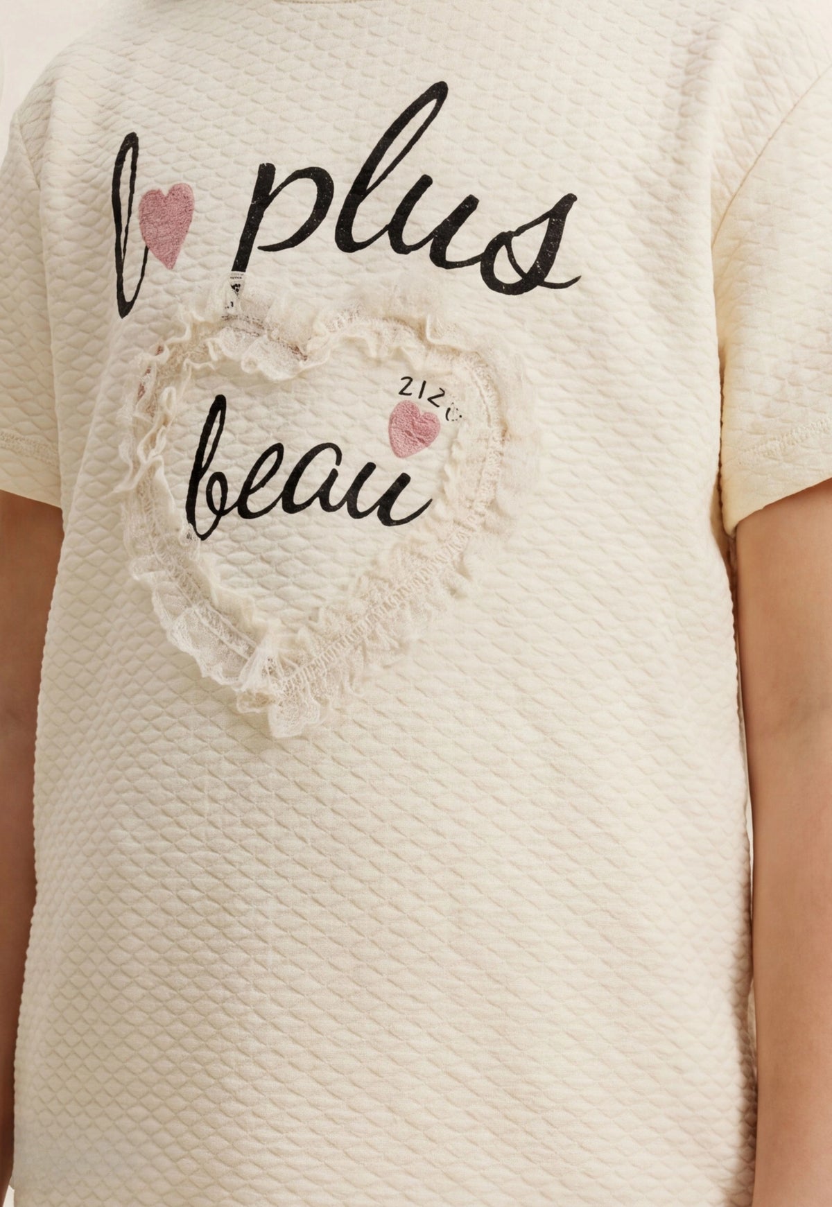 Girls' pajama set is designed for ages 6 to 12 years 745