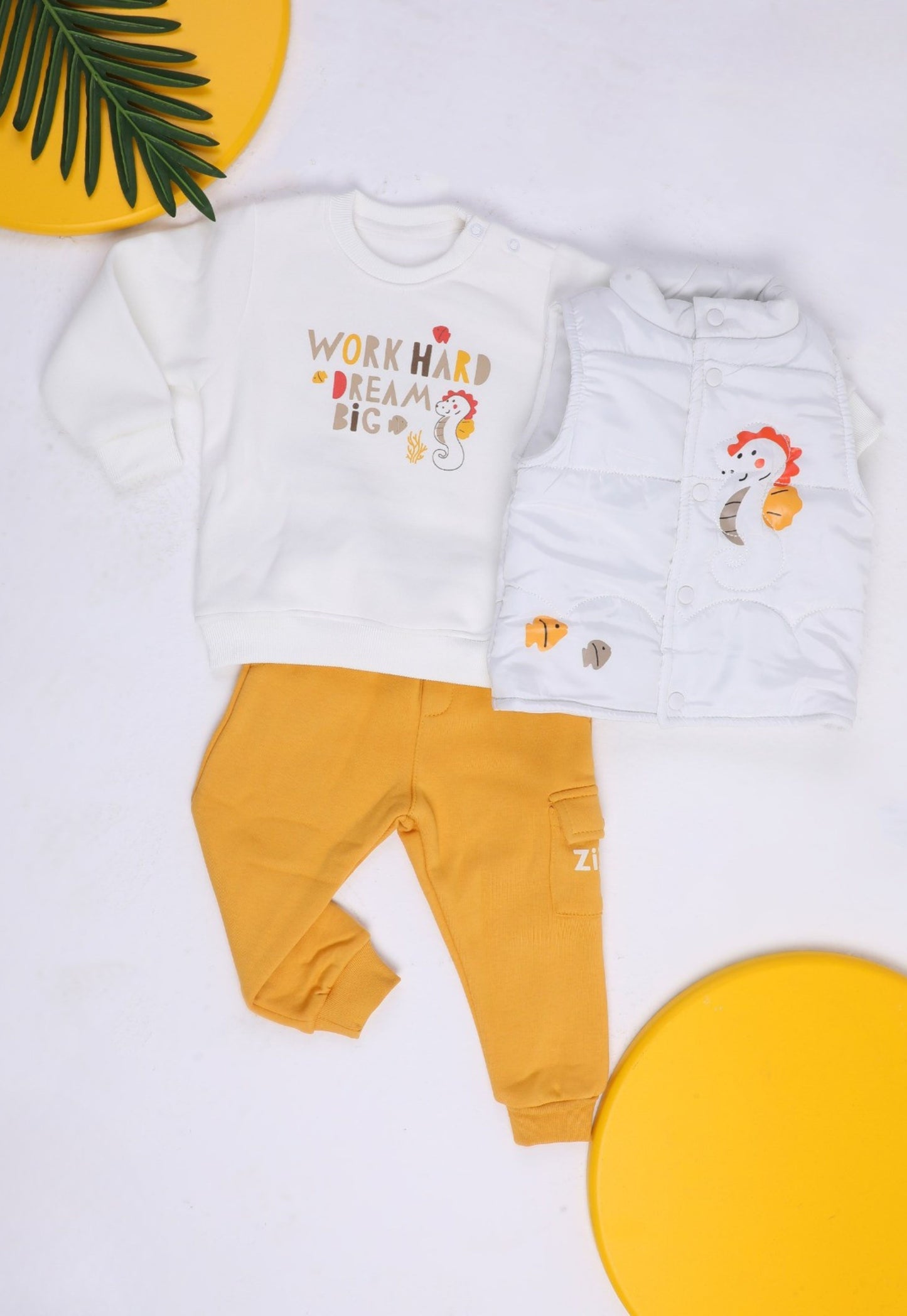 ترينج أولادي شتوي 3 قطع (1050)